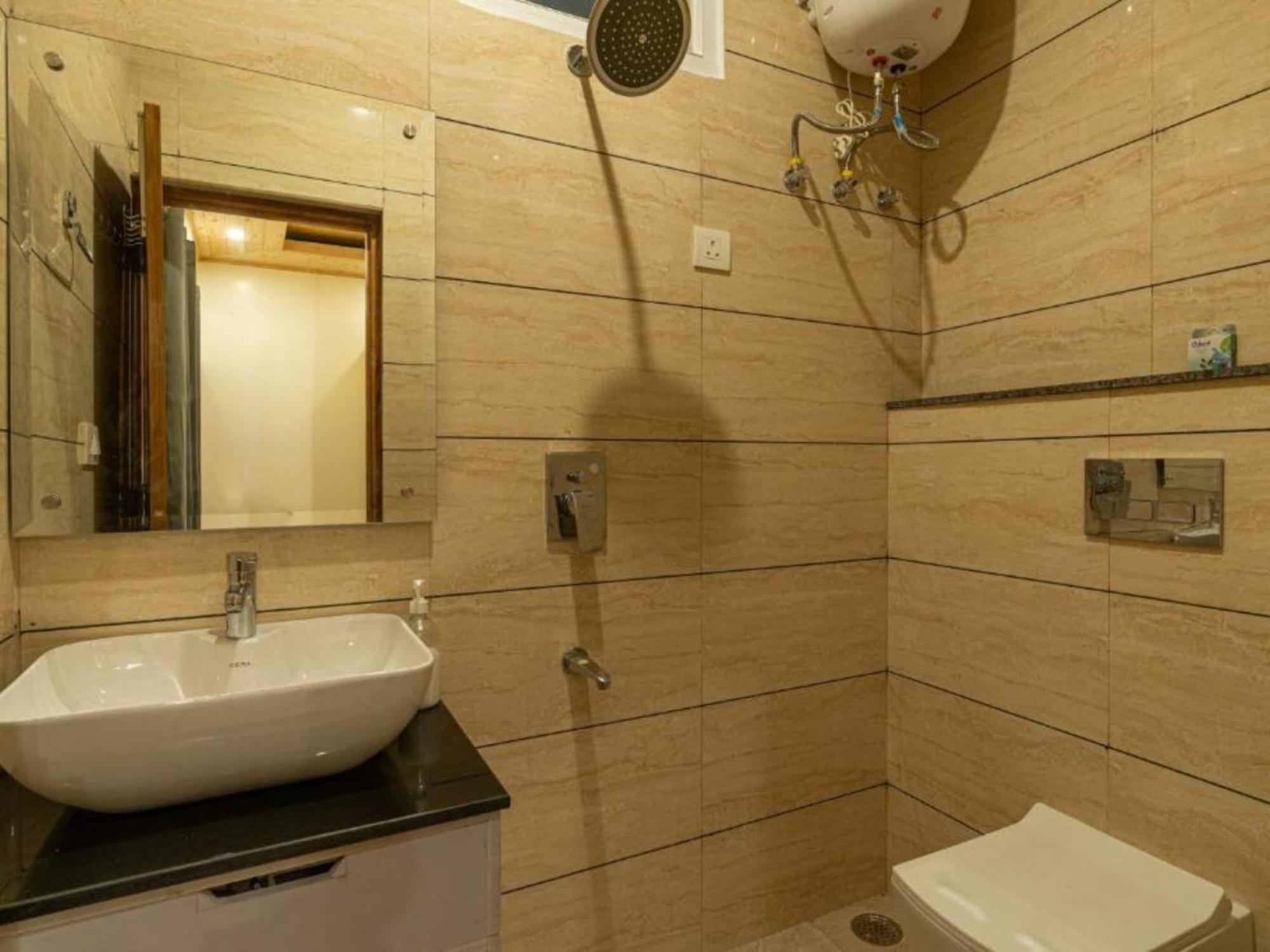 The Hosteller Kufri, Shimla Стая снимка