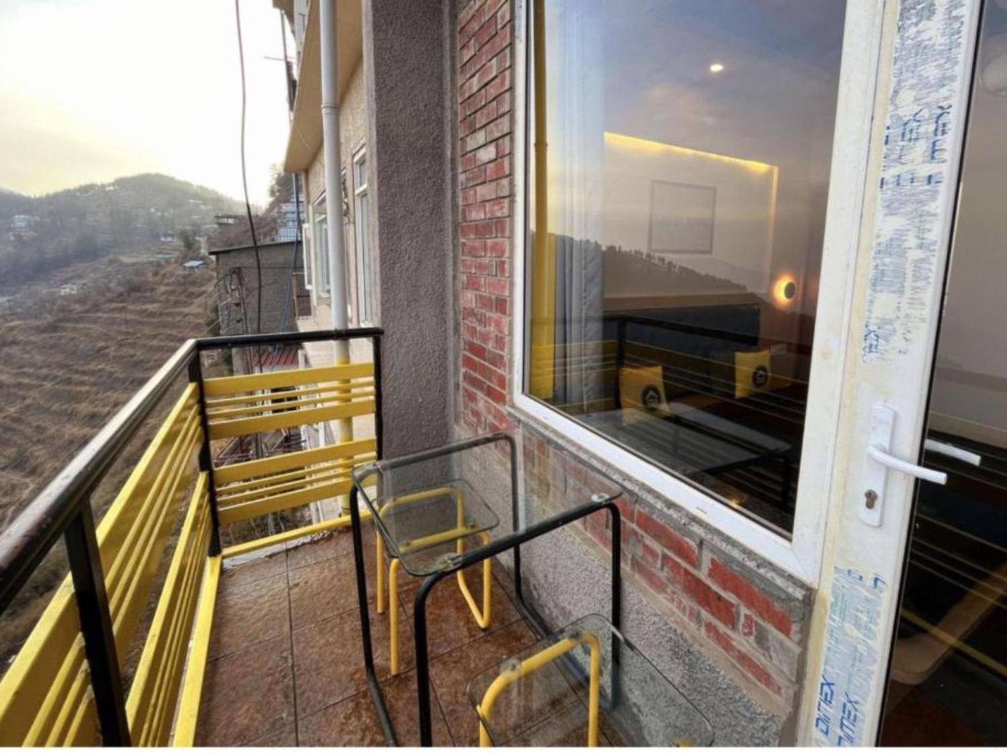 The Hosteller Kufri, Shimla Стая снимка